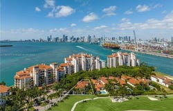 6923 Valencia Dr, Miami Beach, Florida 33109
