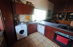 Bo-dorp, North West 300