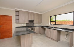 Vyfhoek, North West 2520