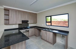 Vyfhoek, North West 2520