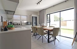 Crowthorne AH, Gauteng 1685
