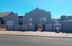 Bay View Street 18, Saldanha Central, Western Cape 7395