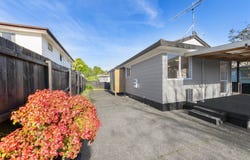 Triangle Road, Massey, Auckland