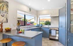 Larisa Grove, Papamoa Beach, Bay Of Plenty