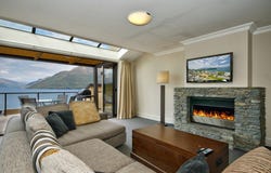 Lake Esplanade, Queenstown East, Otago