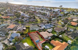 Larisa Grove, Papamoa Beach, Bay Of Plenty