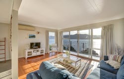 Oxley Crescent, Broad Bay, Otago