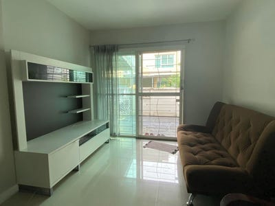 /international/th/skin-care-clinic-liap-khlong-song-road-bang-chan-khlong-sam-wa-bangkok-10510-thailand-khlong-sam-wa-bangkok-340106646352/