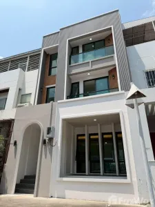 /international/th/730-7-sukhumvit-101-bang-chak-phra-khanong-bangkok-10260-thailand-phra-khanong-bangkok-340108926113/