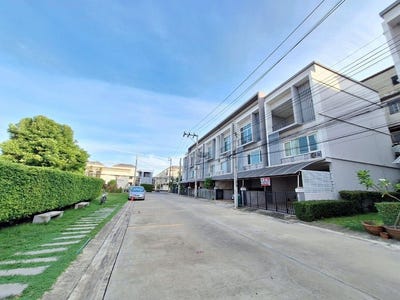 /international/th/1239-soi-khlong-nong-yai-bang-khae-bangkok-10160-thailand-bang-khae-bangkok-340106650832/?lang=pt