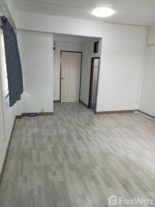 /international/th/8-2-nak-niwat-road-lat-phrao-bangkok-10230-thailand-lat-phrao-bangkok-340105581662/?lang=es