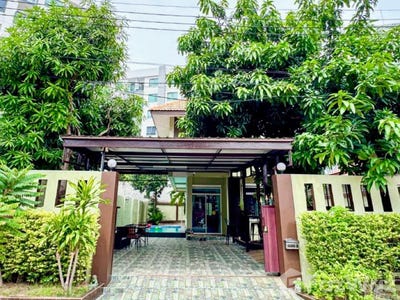 /international/th/162-182-pattaya-tai-pattaya-chon-buri-20150-thailand-pattaya-changwat-chon-buri-340105564201/