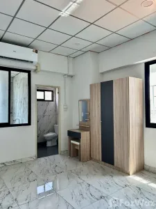 /international/th/bang-rak-condominium-charoen-krung-63-yan-nawa-sathon-bangkok-10120-thailand-sathon-bangkok-340105619335/
