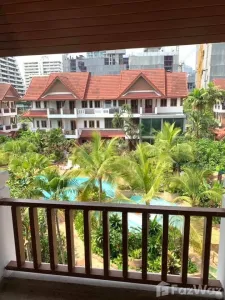 /international/th/60-soi-phrom-si-2-khlong-tan-nuea-vadhana-bangkok-10110-thailand-vadhana-bangkok-340105665195/