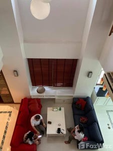 /international/th/60-soi-phrom-si-2-khlong-tan-nuea-vadhana-bangkok-10110-thailand-vadhana-bangkok-340105674381/