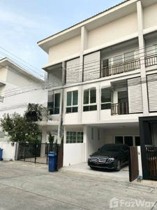 /international/th/7-28-thoet-rachan-13-sikan-don-mueang-bangkok-10210-thailand-don-mueang-bangkok-340105567897/