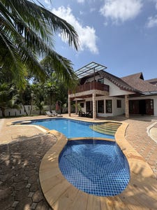 /international/th/10-194-moo-3-wichit-mueang-phuket-phuket-83000-tha-wichit-phuket-340107792023/?lang=id