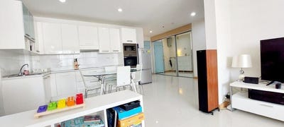 /international/th/st-louis-grand-terrace-sathon-11-yan-nawa-sathon-bangkok-10120-thailand-sathon-bangkok-340106654999/