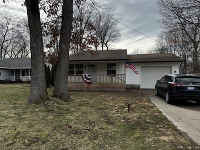 /international/us/747-woodland-street-muskegon-mi-110098379989/