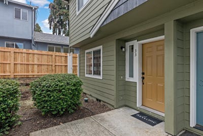 /international/us/2030-brookhurst-street-medford-or-110098683193/?lang=en