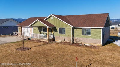 /international/us/55-scrub-oak-drive-star-valley-ranch-wy-110098850550/?lang=en