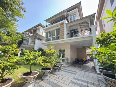 /international/kh/nirouth-chbar-ampov-phnom-penh-360107127328/