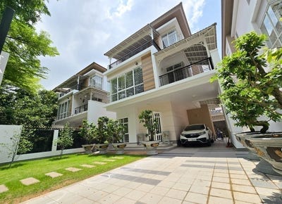 /international/kh/nirouth-chbar-ampov-phnom-penh-360107813103/