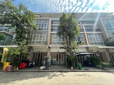 /international/kh/nirouth-chbar-ampov-phnom-penh-360108458399/