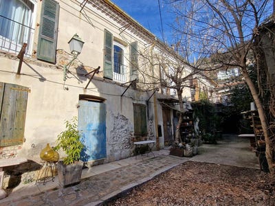 /international/fr/besseges-languedoc-roussillon-310098890155/?lang=it