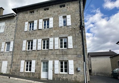 /international/fr/le-chambon-sur-lignon-auvergne-310098878637/?lang=en