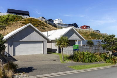 /international/nz/cedarwood-street-woodridge-wellington-320097955051/