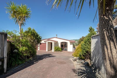 /international/nz/kentwood-drive-woodridge-gisborne-320097993769/