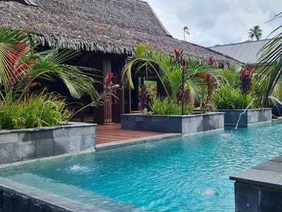 /international/vu/sarami-east-coast-santo-santo-330107647089/