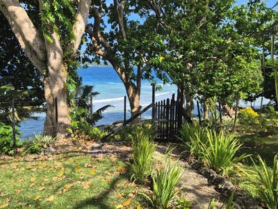 /international/vu/belbarav-estate-luganville-sanma-province-330108811142/