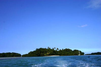 /international/vu/malwepe-island-santo-santo-330107678139/