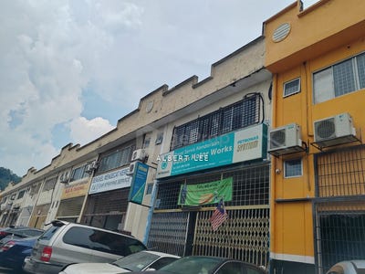 /international/my/batu-caves-selangor-370120401252/