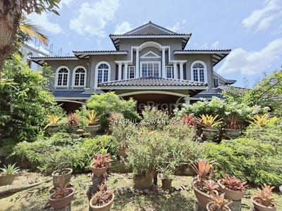/international/my/persiaran-golf-saujana-selangor-370120372852/