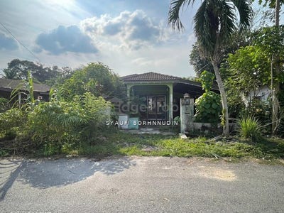 /international/my/jalan-kelisa-batang-kali-selangor-370120293712/