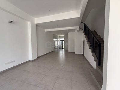 /international/my/johor-bahru-johor-370120506792/