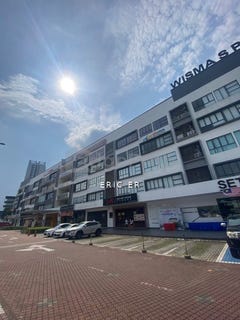 /international/my/bukit-indah-johor-370120494414/