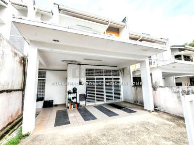 /international/my/jalan-mahagoni-batang-kali-selangor-370120305496/