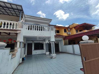 /international/my/melaka-raya-melaka-370120267934/