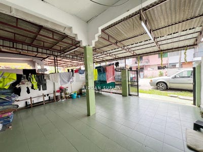 /international/my/jalan-utama-telok-panglima-garang-selangor-370120570292/