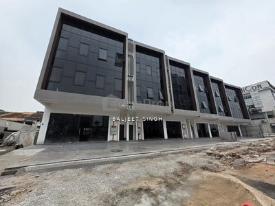 /international/my/subang-jaya-selangor-370120437540/