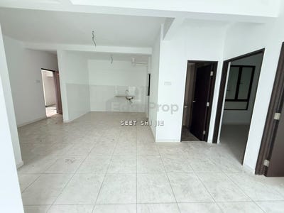 /international/my/jalan-muzaffar-shah-75450-melaka-ayer-keroh-melaka-370120397110/