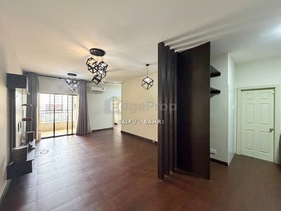 /international/my/jalan-kajang-villa-kajang-selangor-370120494776/