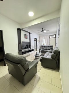 /international/my/ulu-tiram-johor-370120214513/
