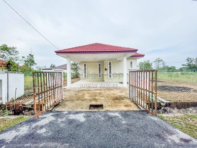 /international/my/persiaran-tasik-senangin-lenggeng-negeri-sembilan-370120525382/