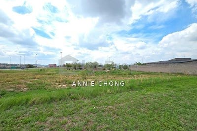 /international/my/subang-jaya-selangor-370120369652/