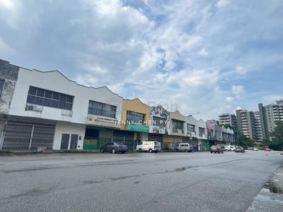 /international/my/seri-kembangan-selangor-370120443357/